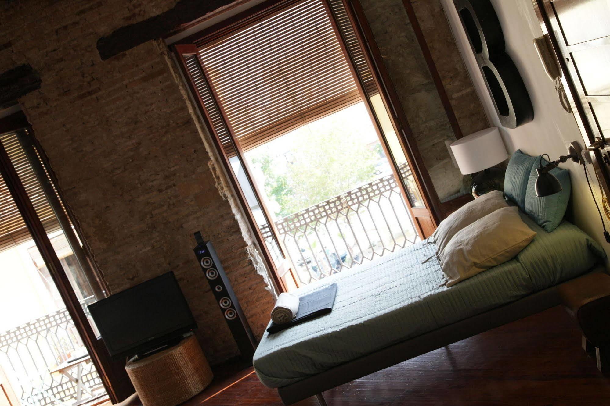 Bubuflats Mossen Apartment Valencia Exterior photo